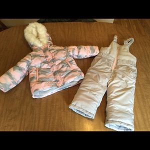 EUC 2T girls OshKosh B’gosh coat and snow bib set